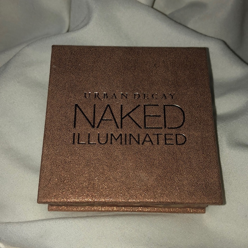 Urban Decay NAKED illuminated